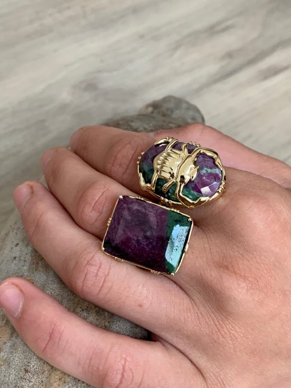 Bague scarabée sur pierre