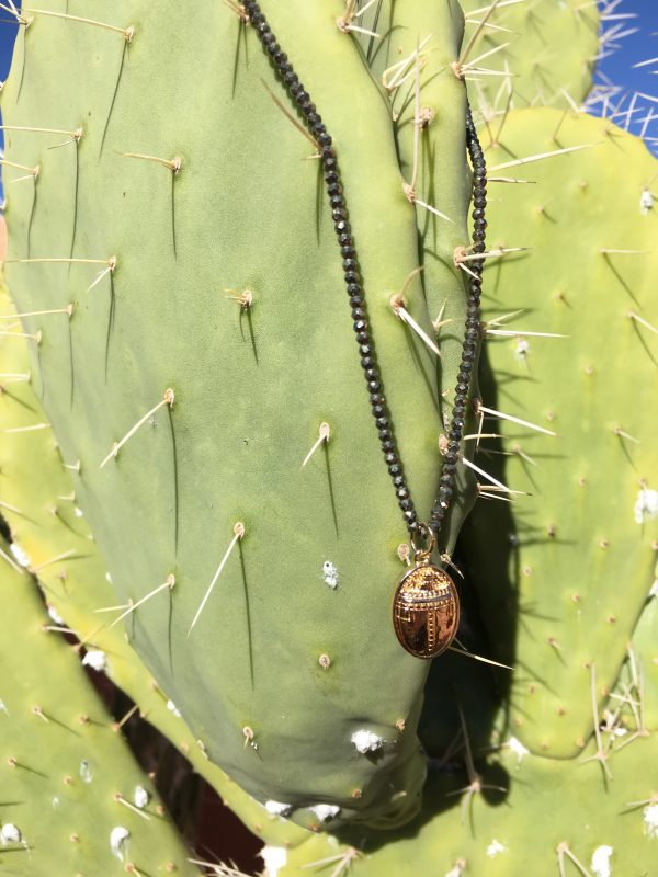 Collier Scarabée doré et pyrite