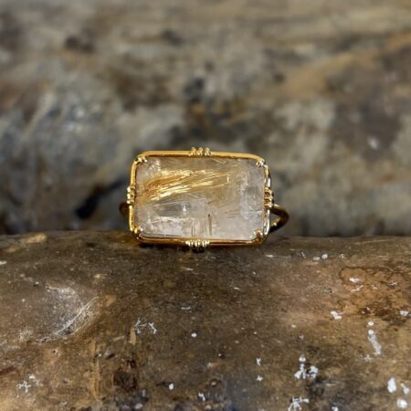 Bague sertie rectangulaire moyenne