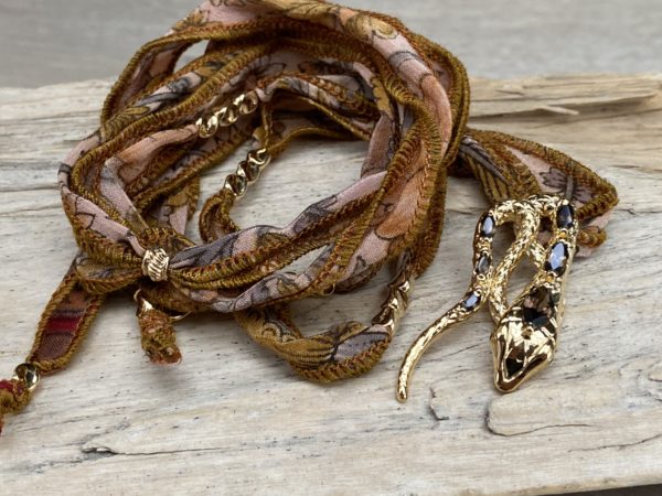 Collier fil Sari Serpent – Image 2