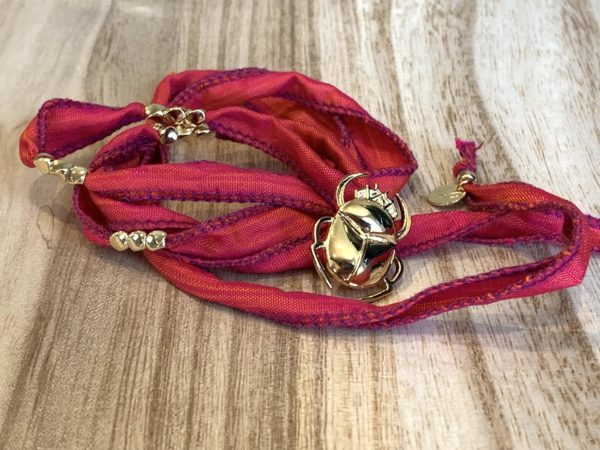 Collier Sari Scarabée ou Eléphant