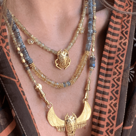 Collier Scarabée brillant frangé