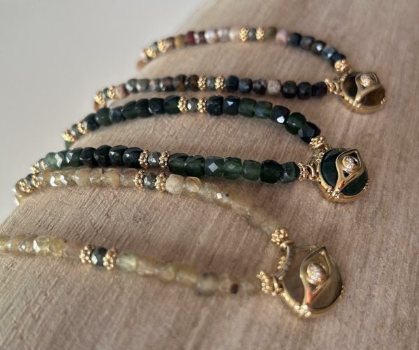 Collier pierres cubes et pendentif Oeil – Image 3