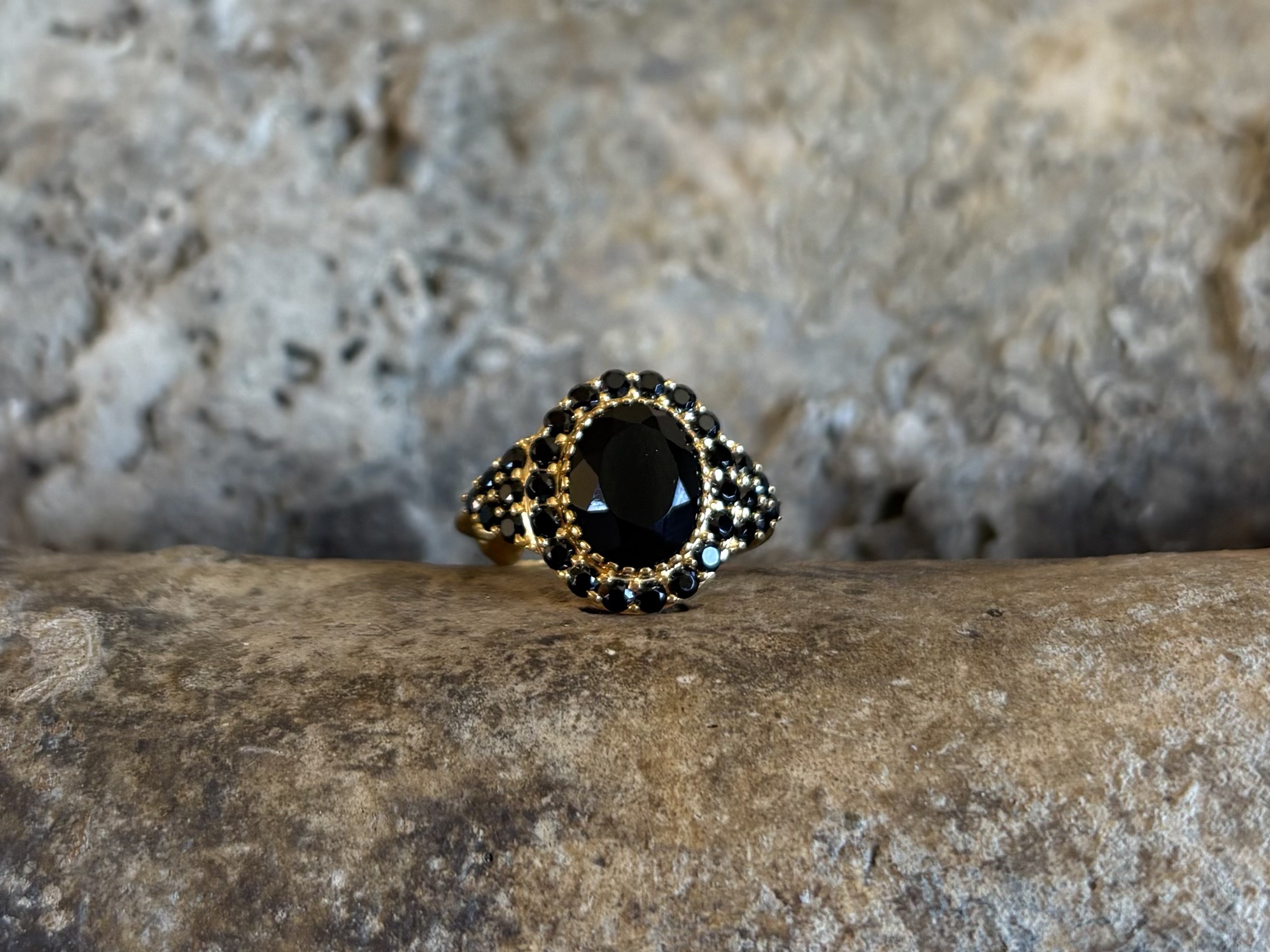 Bague pavée de minis pierres serties (verticale) – Image 13