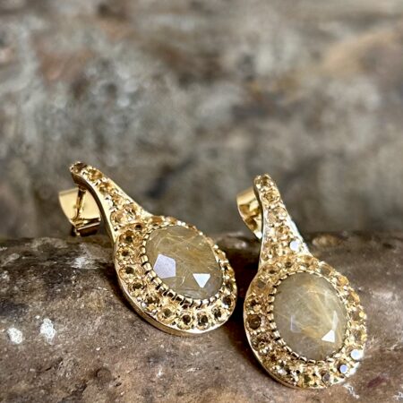 Boucles d'oreilles Pierre Sertie pavée de minis pierres