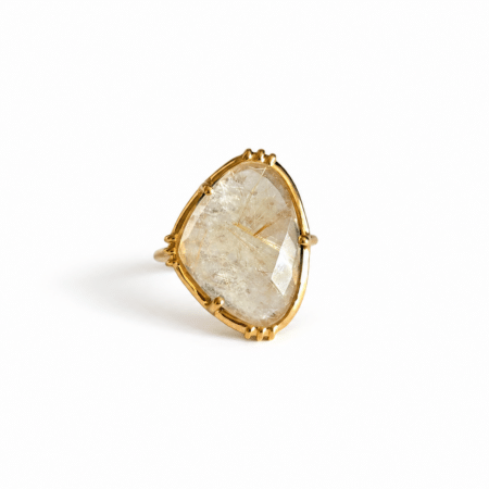 Grosse bague sertie