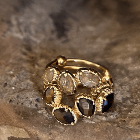 Bague quatre minis pierres serties