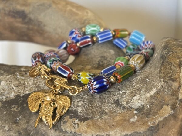 Collier perles Africaine, pendentif éléphant (pièce unique)