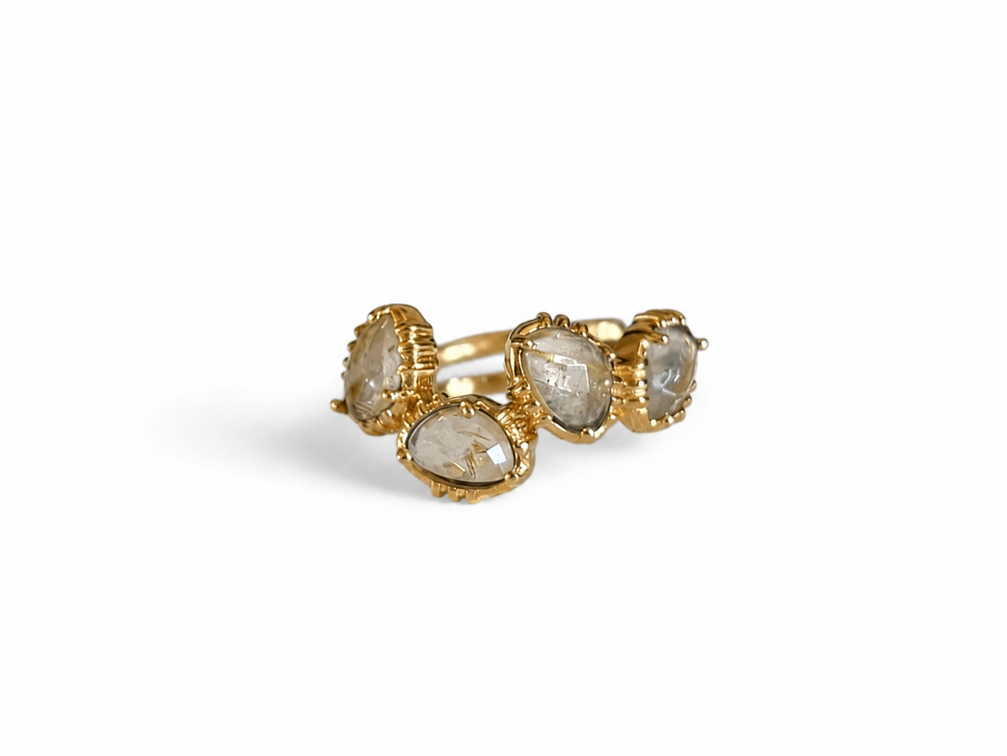 Bague quatre minis pierres serties