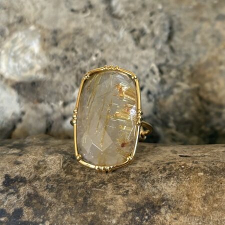 Bague rectangulaire facettée