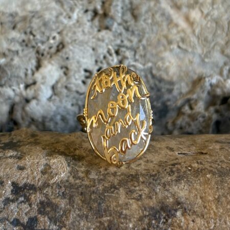 Bague "To the moon and back" sur Pierre